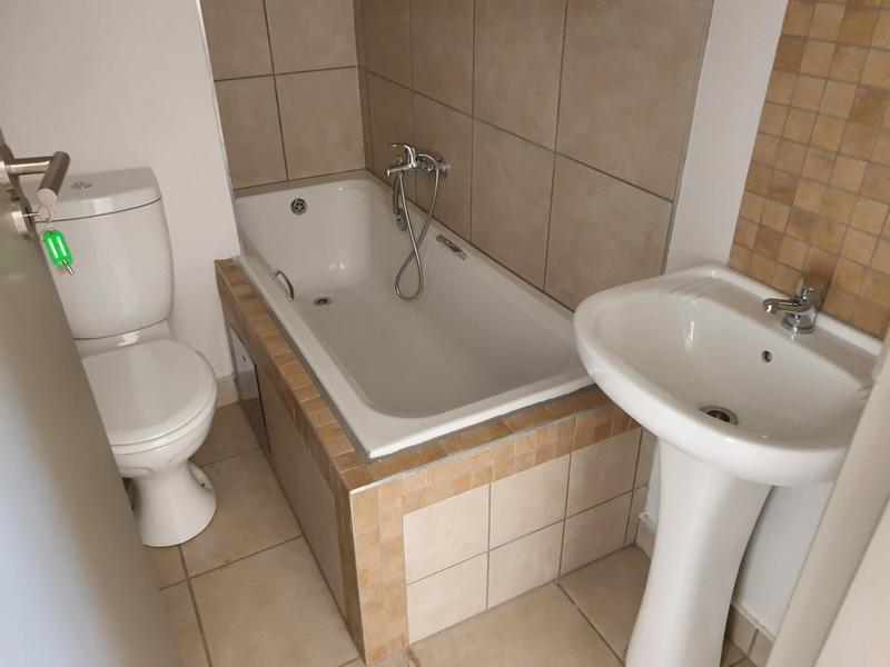 2 Bedroom Property for Sale in Elardus Park Gauteng