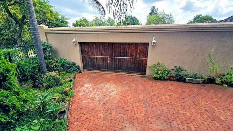 5 Bedroom Property for Sale in Elardus Park Gauteng