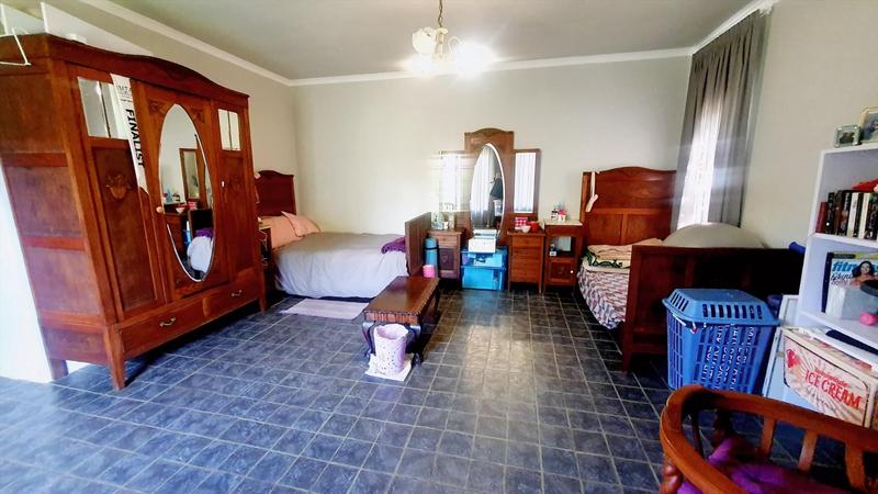 5 Bedroom Property for Sale in Elardus Park Gauteng