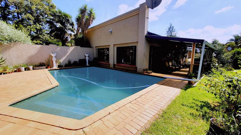 5 Bedroom Property for Sale in Elardus Park Gauteng