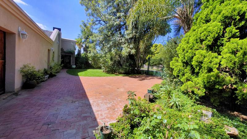 5 Bedroom Property for Sale in Elardus Park Gauteng