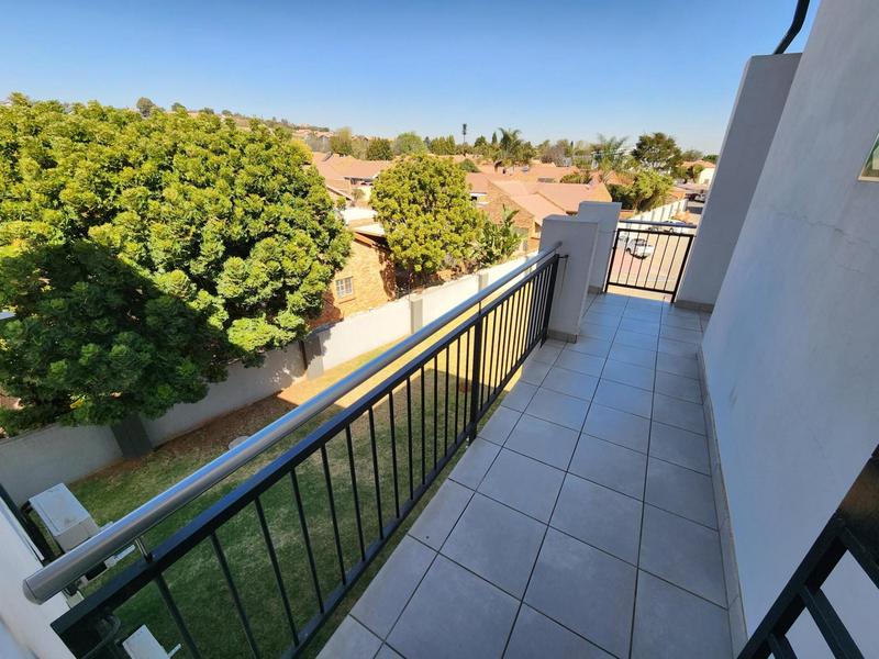 2 Bedroom Property for Sale in Elardus Park Gauteng