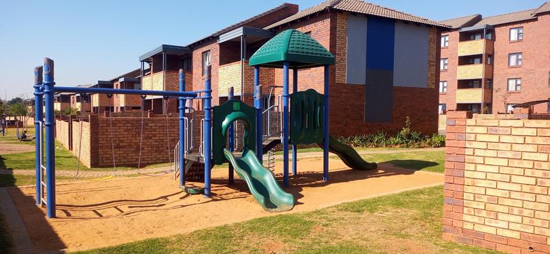 2 Bedroom Property for Sale in La Montagne Gauteng