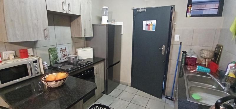 2 Bedroom Property for Sale in La Montagne Gauteng