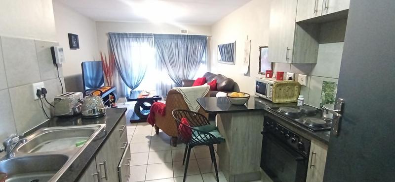 2 Bedroom Property for Sale in La Montagne Gauteng