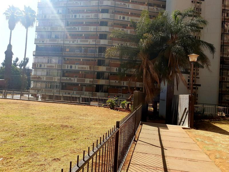 2 Bedroom Property for Sale in Sunnyside Gauteng