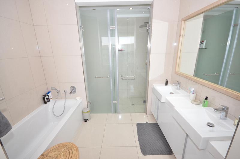 2 Bedroom Property for Sale in Sandton Central Gauteng