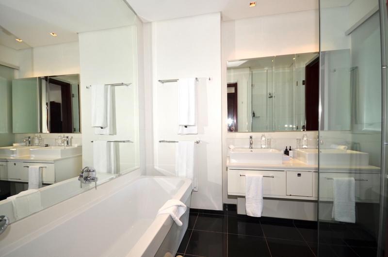 1 Bedroom Property for Sale in Sandton Central Gauteng