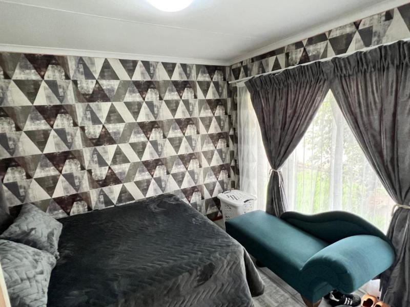 To Let 3 Bedroom Property for Rent in Diepkloof Gauteng