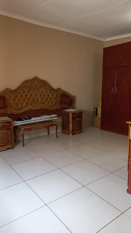 4 Bedroom Property for Sale in Lenasia Gauteng