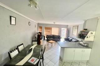 3 Bedroom Property for Sale in Buccleuch Gauteng