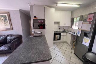 3 Bedroom Property for Sale in Buccleuch Gauteng