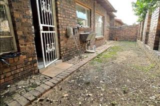 3 Bedroom Property for Sale in Buccleuch Gauteng