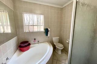 3 Bedroom Property for Sale in Buccleuch Gauteng