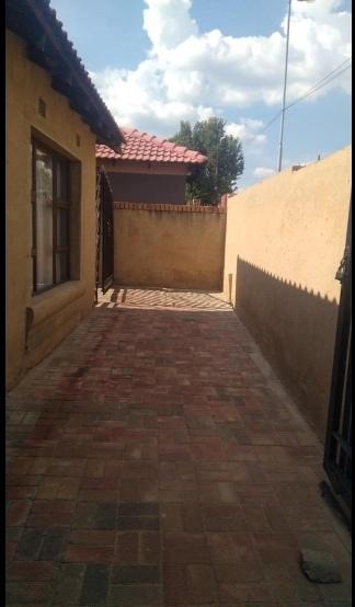 4 Bedroom Property for Sale in Orlando Gauteng