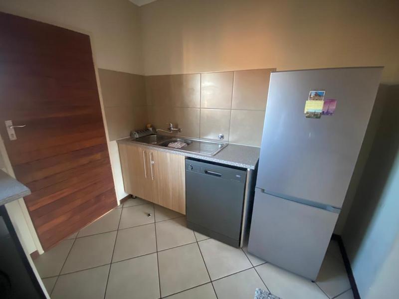 2 Bedroom Property for Sale in Monavoni Gauteng