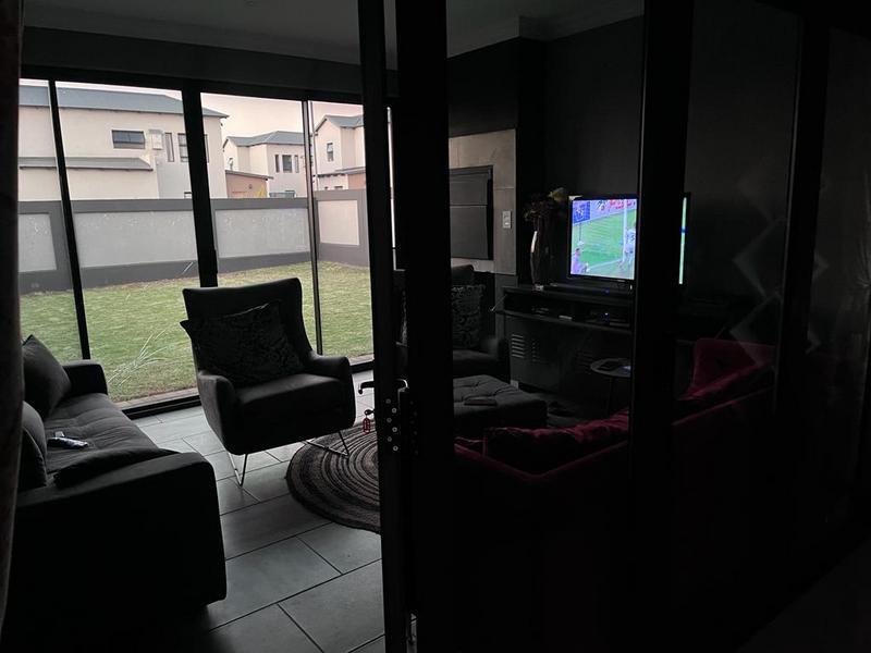 5 Bedroom Property for Sale in Doornpoort Gauteng