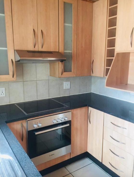 2 Bedroom Property for Sale in Erand Gardens Gauteng