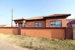 3 Bedroom Property for Sale in Golden Gardens Gauteng