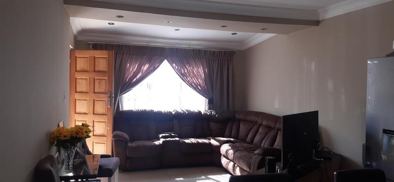 4 Bedroom Property for Sale in Westbury Gauteng