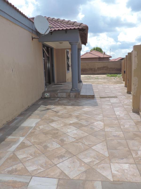 3 Bedroom Property for Sale in Birch Acres Gauteng