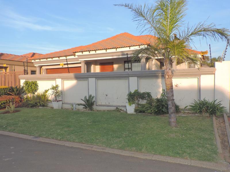 4 Bedroom Property for Sale in Birch Acres Gauteng