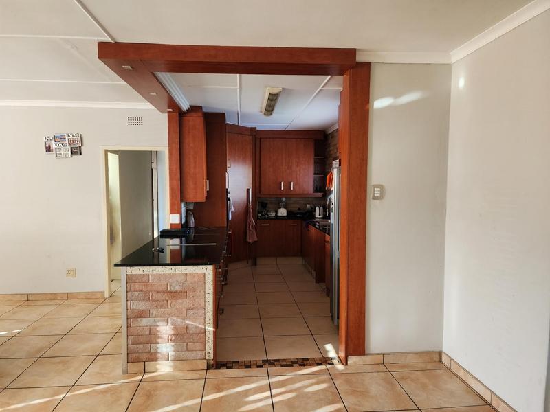 4 Bedroom Property for Sale in Birchleigh Gauteng