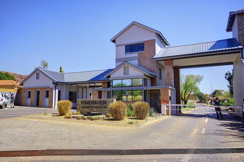 3 Bedroom Property for Sale in Pinehaven Gauteng