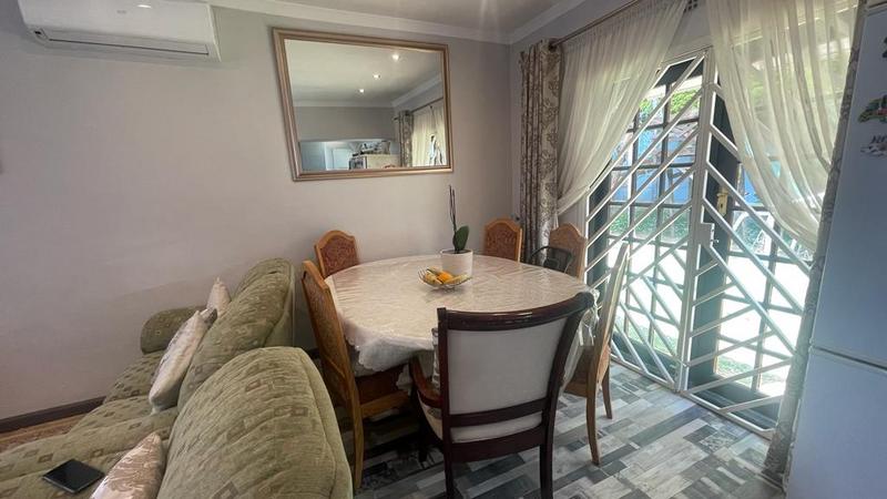 To Let 2 Bedroom Property for Rent in Greenside Gauteng