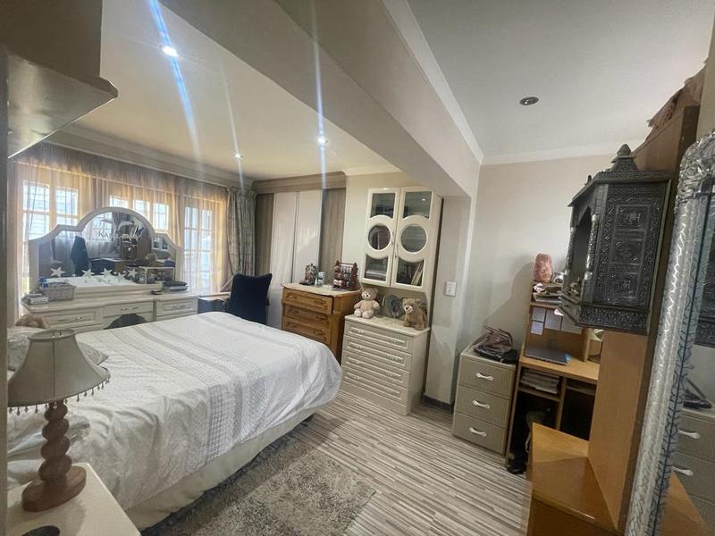 To Let 2 Bedroom Property for Rent in Greenside Gauteng