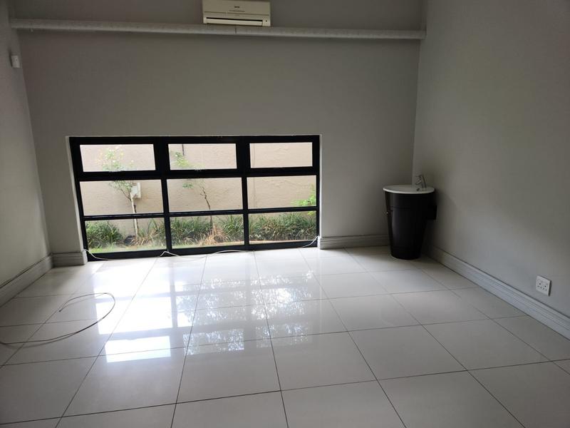To Let 3 Bedroom Property for Rent in Houghton Gauteng