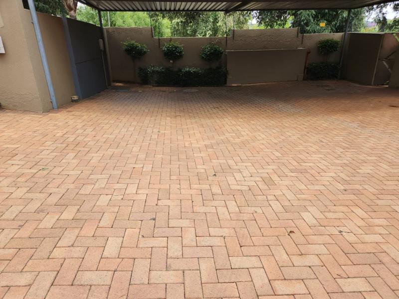 To Let 3 Bedroom Property for Rent in Houghton Gauteng