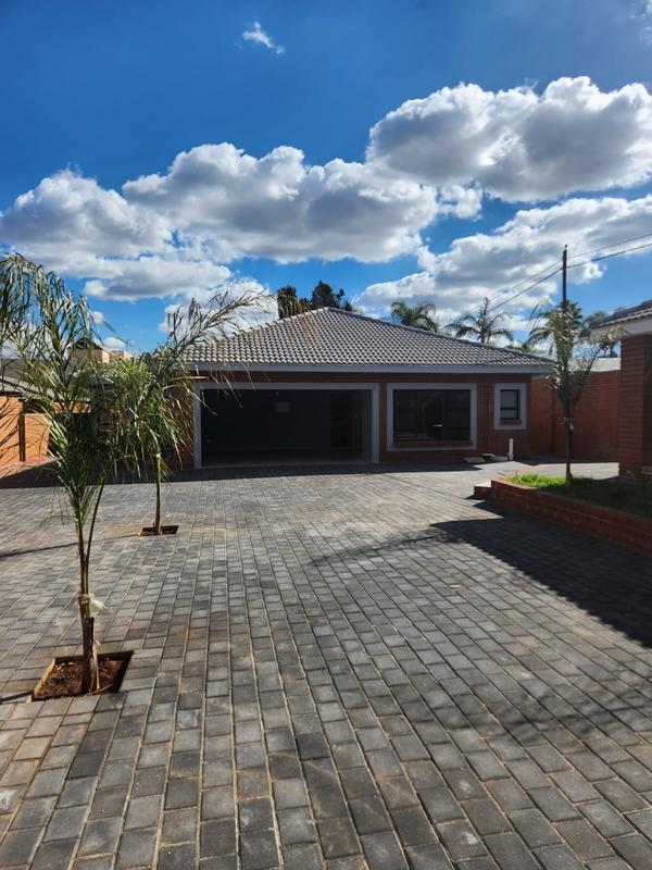 3 Bedroom Property for Sale in Erasmia Gauteng
