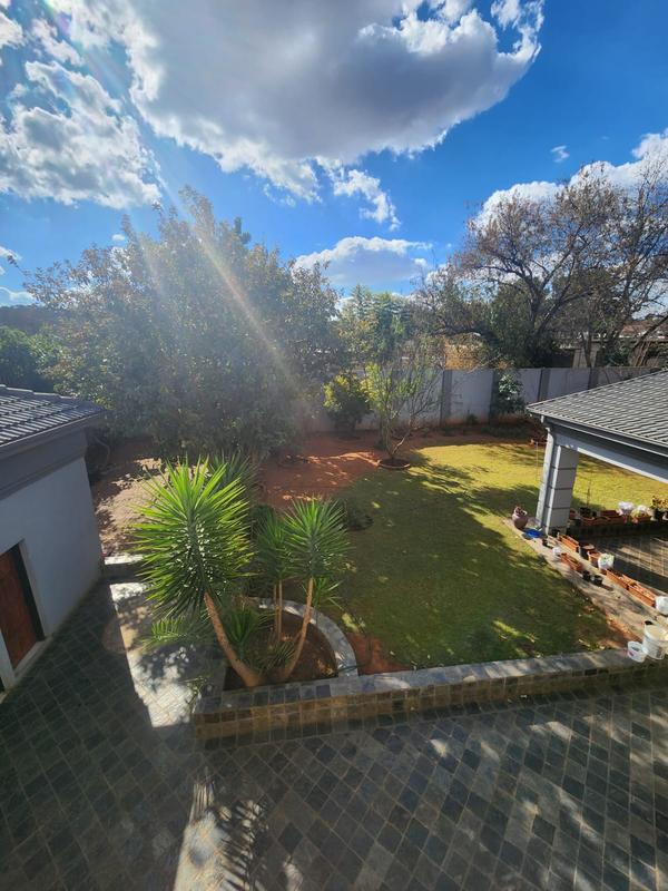 5 Bedroom Property for Sale in Erasmia Gauteng