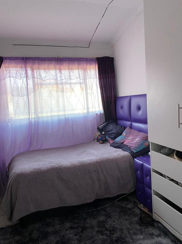 5 Bedroom Property for Sale in Laudium Gauteng