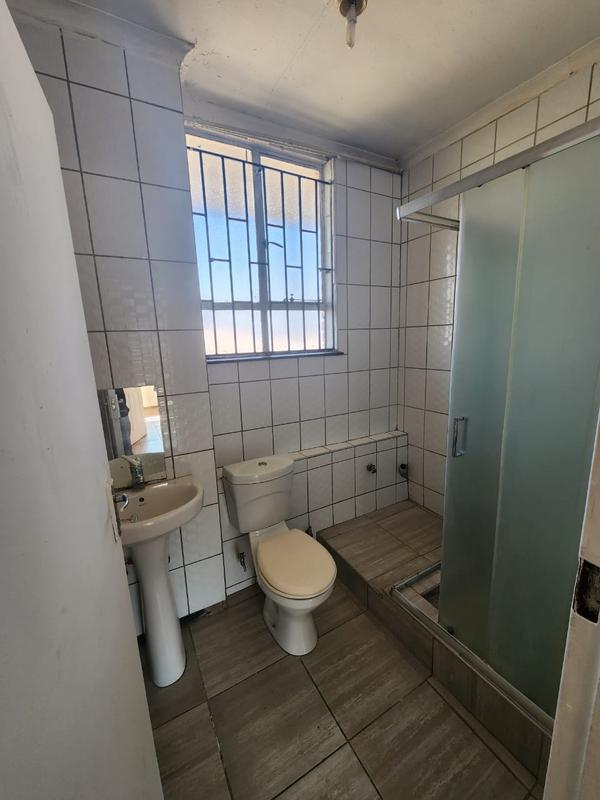 2 Bedroom Property for Sale in Laudium Gauteng