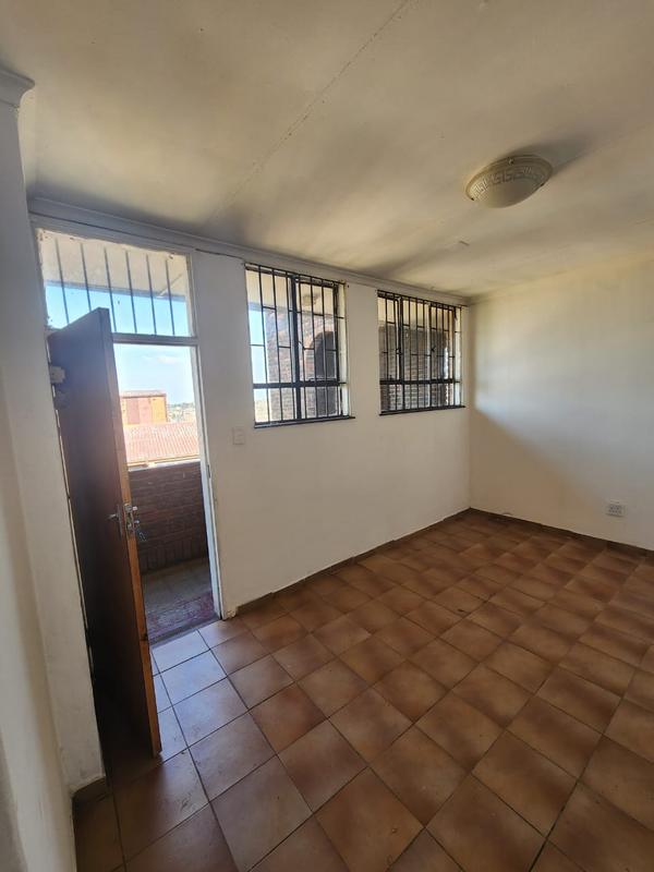 2 Bedroom Property for Sale in Laudium Gauteng