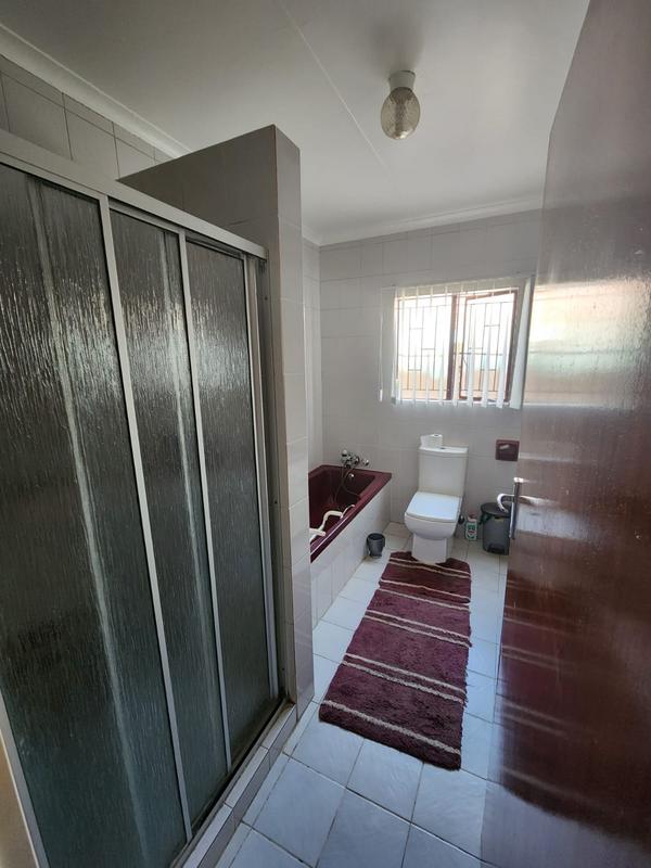 4 Bedroom Property for Sale in Laudium Gauteng