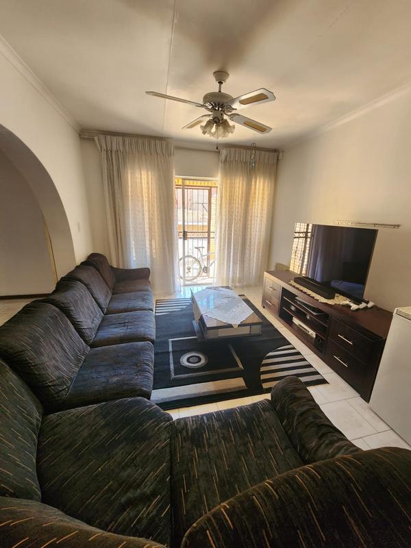 4 Bedroom Property for Sale in Laudium Gauteng