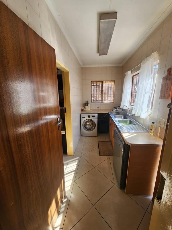 4 Bedroom Property for Sale in Laudium Gauteng