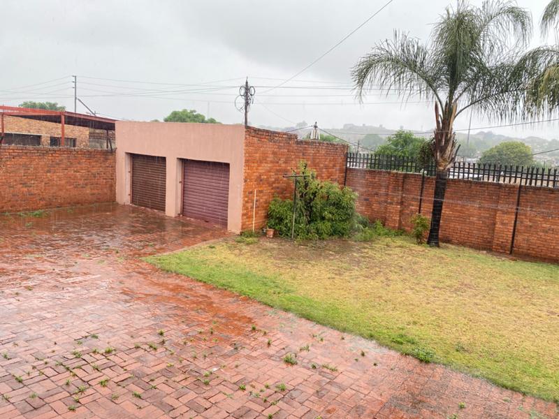 5 Bedroom Property for Sale in Laudium Gauteng