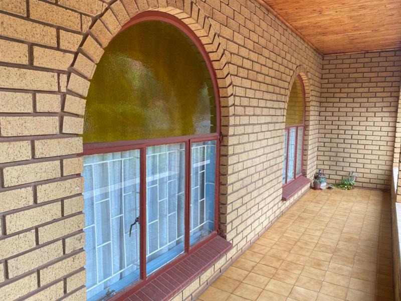 5 Bedroom Property for Sale in Laudium Gauteng