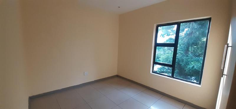 2 Bedroom Property for Sale in Rooihuiskraal North Gauteng