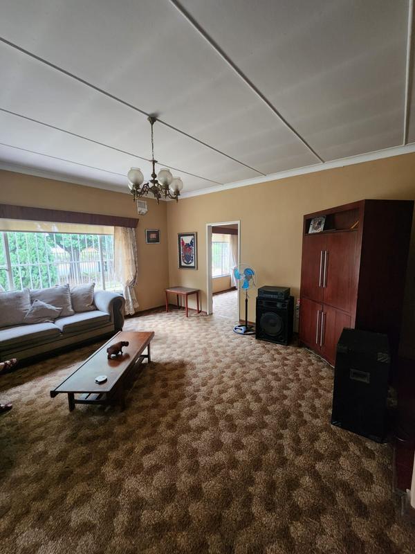 5 Bedroom Property for Sale in Valhalla Gauteng