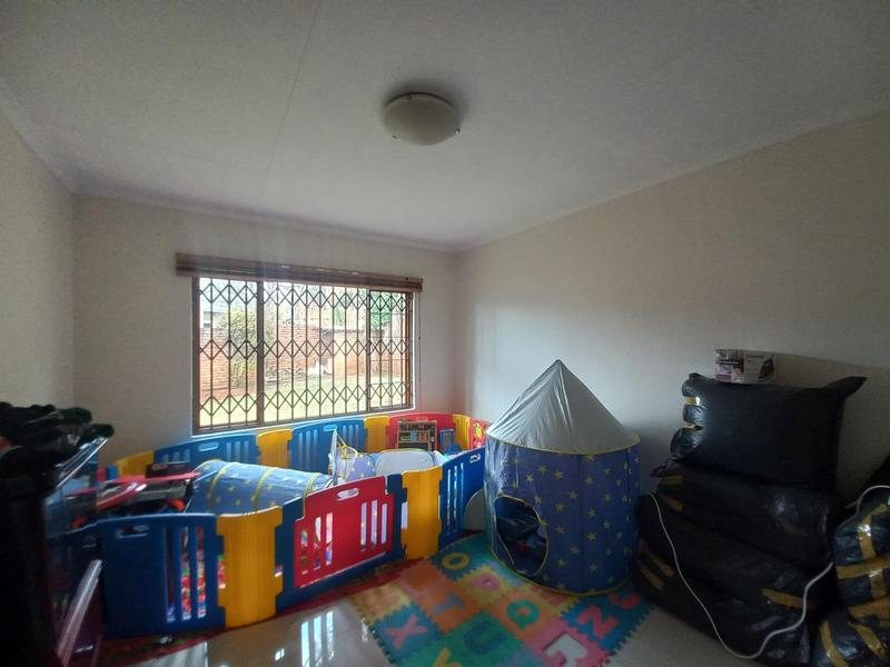 4 Bedroom Property for Sale in Eldoglen Gauteng