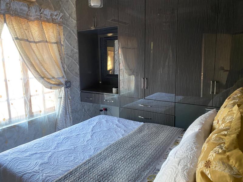 4 Bedroom Property for Sale in Stone Ridge Gauteng