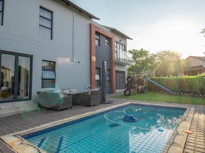 5 Bedroom Property for Sale in Copperleaf Estate Gauteng