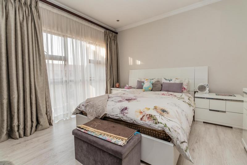 4 Bedroom Property for Sale in Raslouw Gardens Gauteng