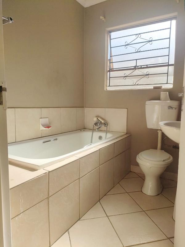 To Let 3 Bedroom Property for Rent in Goudrand Gauteng