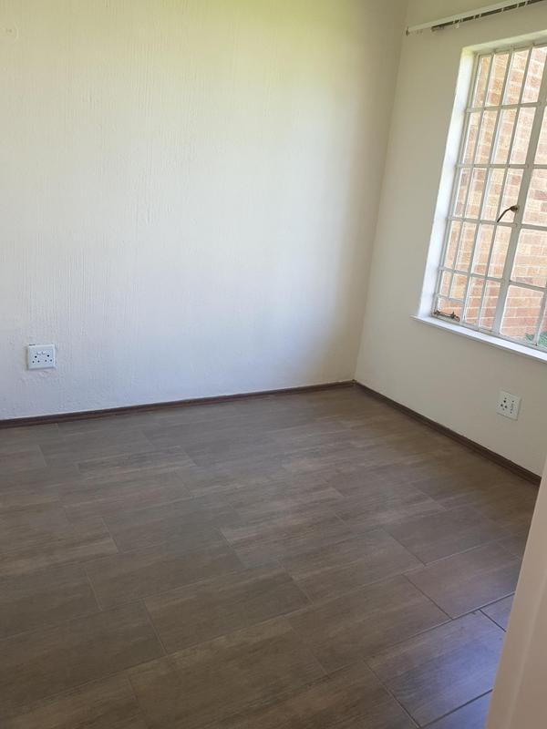 1 Bedroom Property for Sale in Bedford Park Gauteng